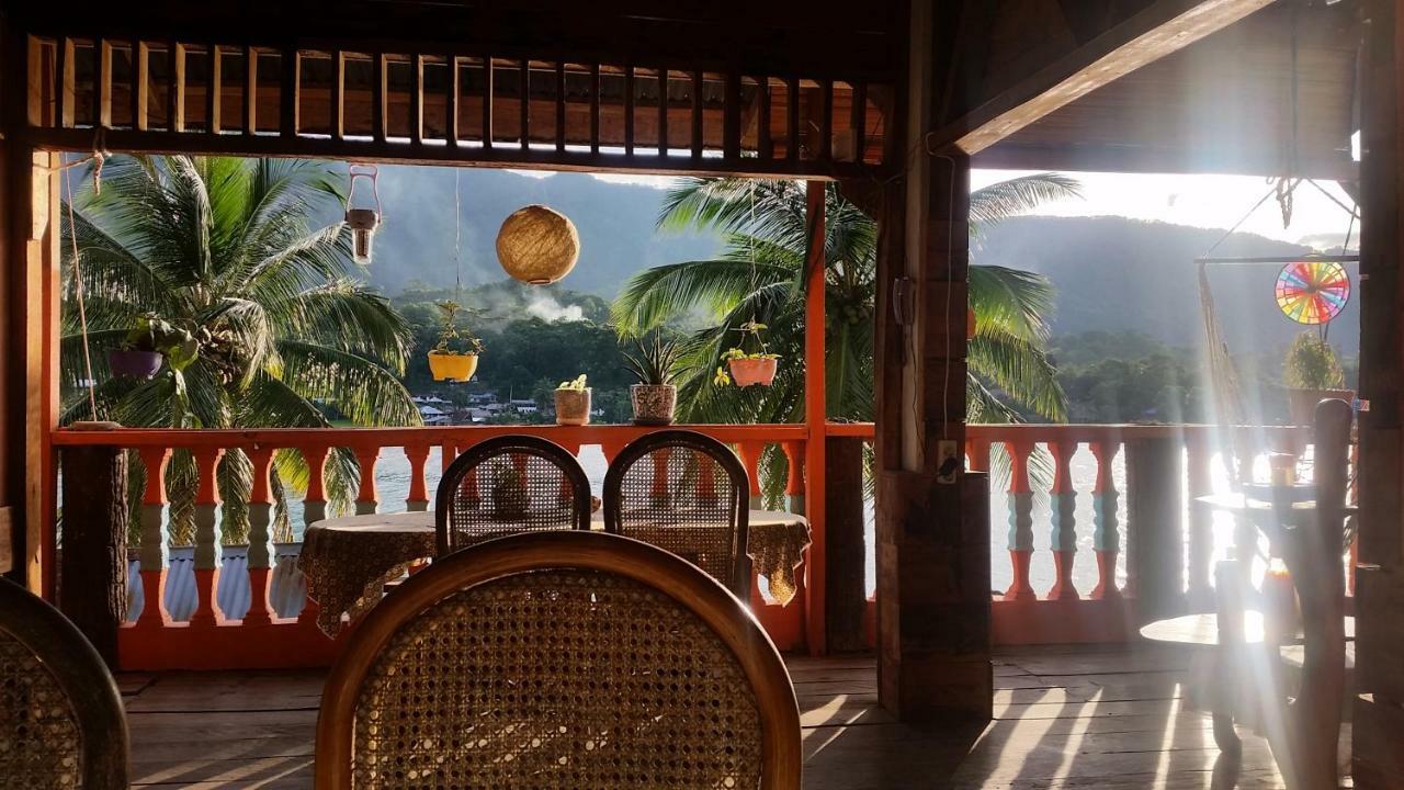 Sibayak Guesthouse Tuktuk Siadong Exterior foto