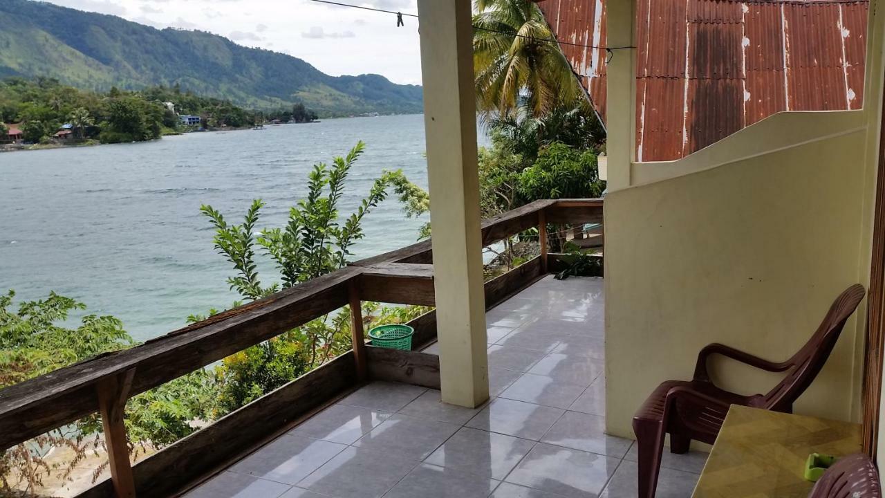 Sibayak Guesthouse Tuktuk Siadong Exterior foto